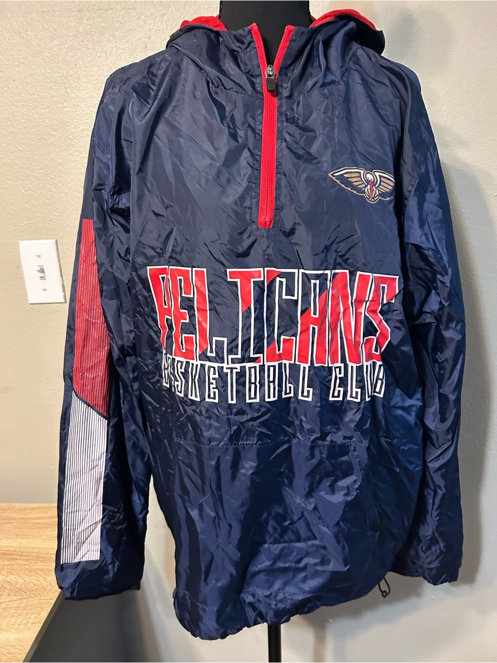 UNK New Orleans Pelicans NBA Men’s M Hooded Windbreaker Anorak Basketball Jacket